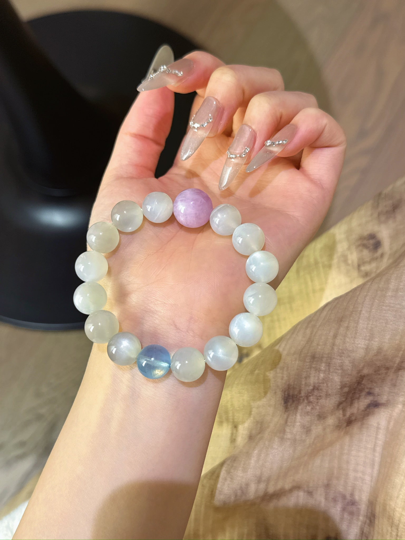 ▫️▪️ White moonlight purple aquamarine bracelet